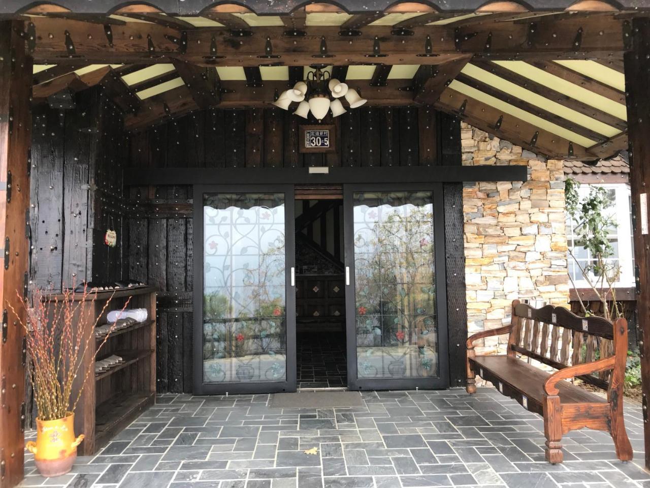 Black Forest Manor Renai Exterior foto